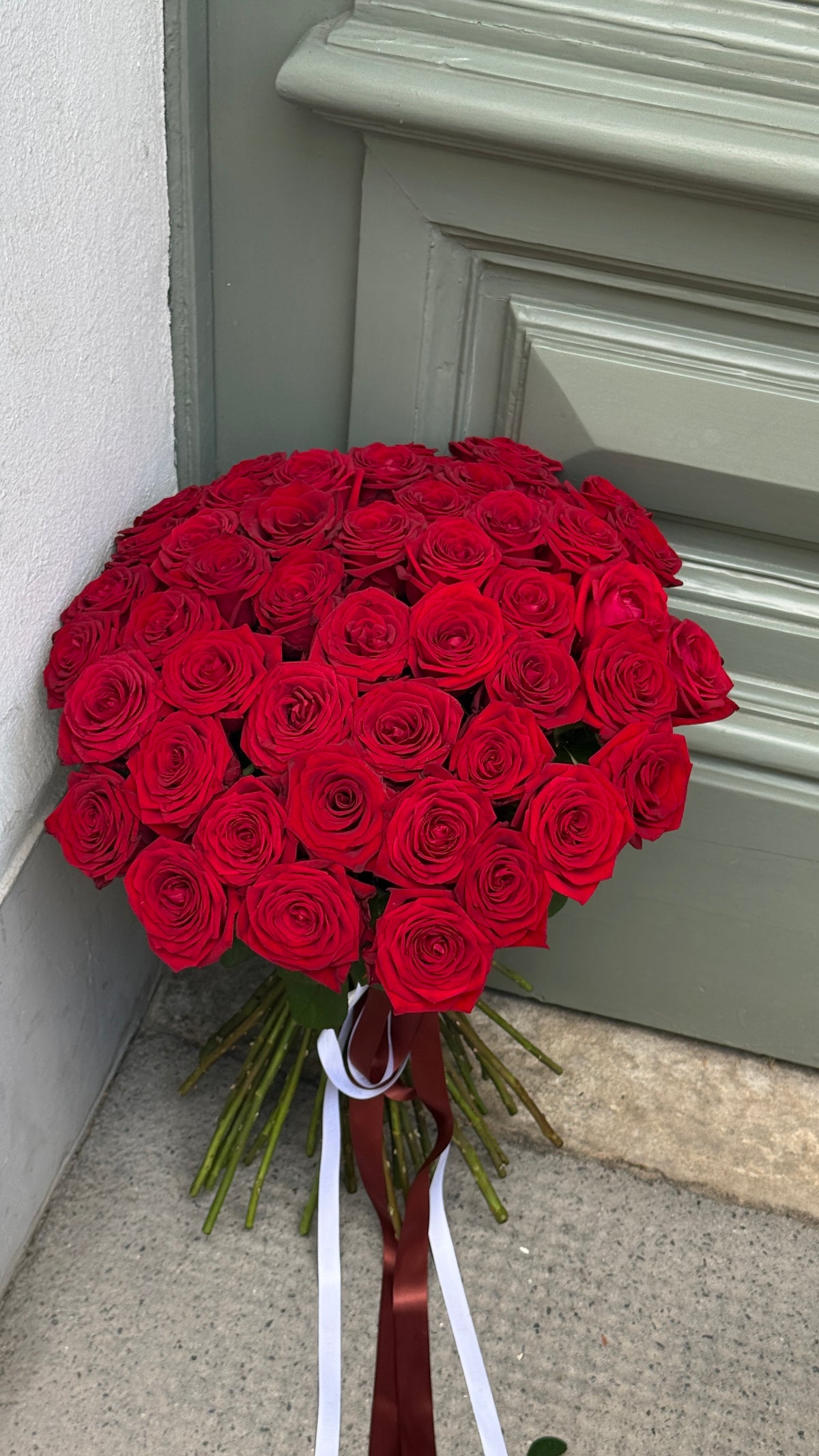 51 red roses