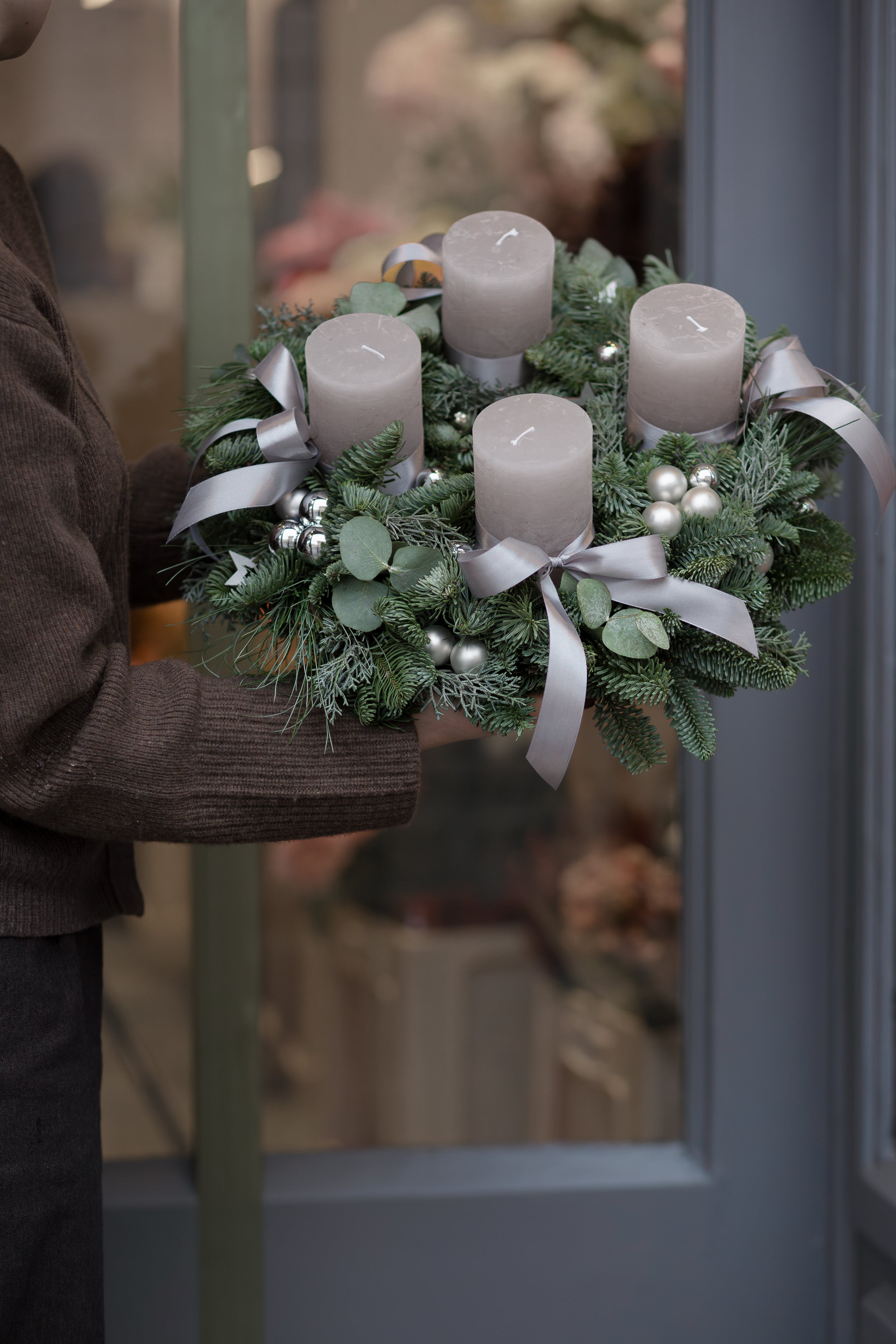 Weihnachtskranz mit Deko Grau 30cm