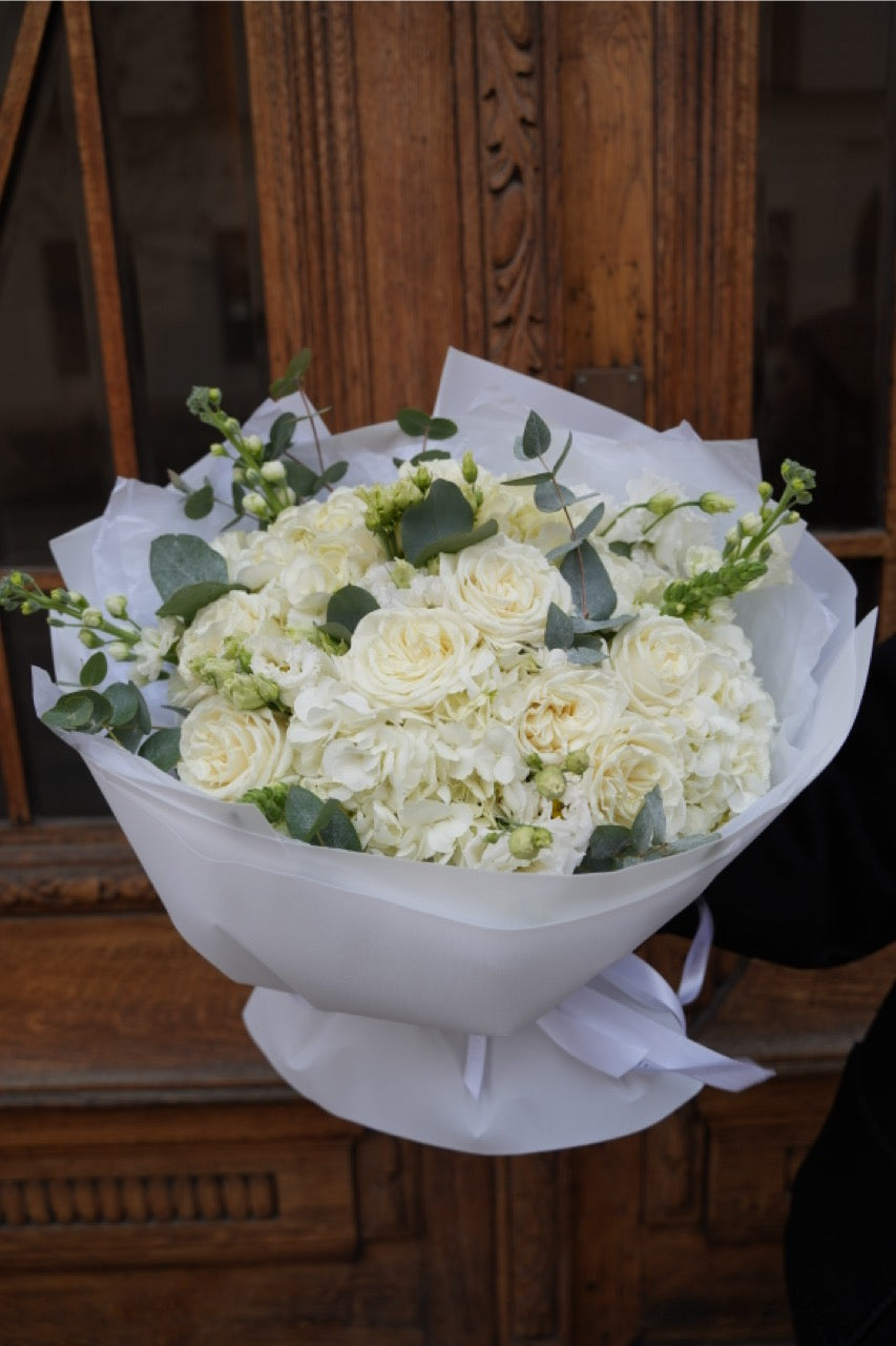 Blumerie Classic White large