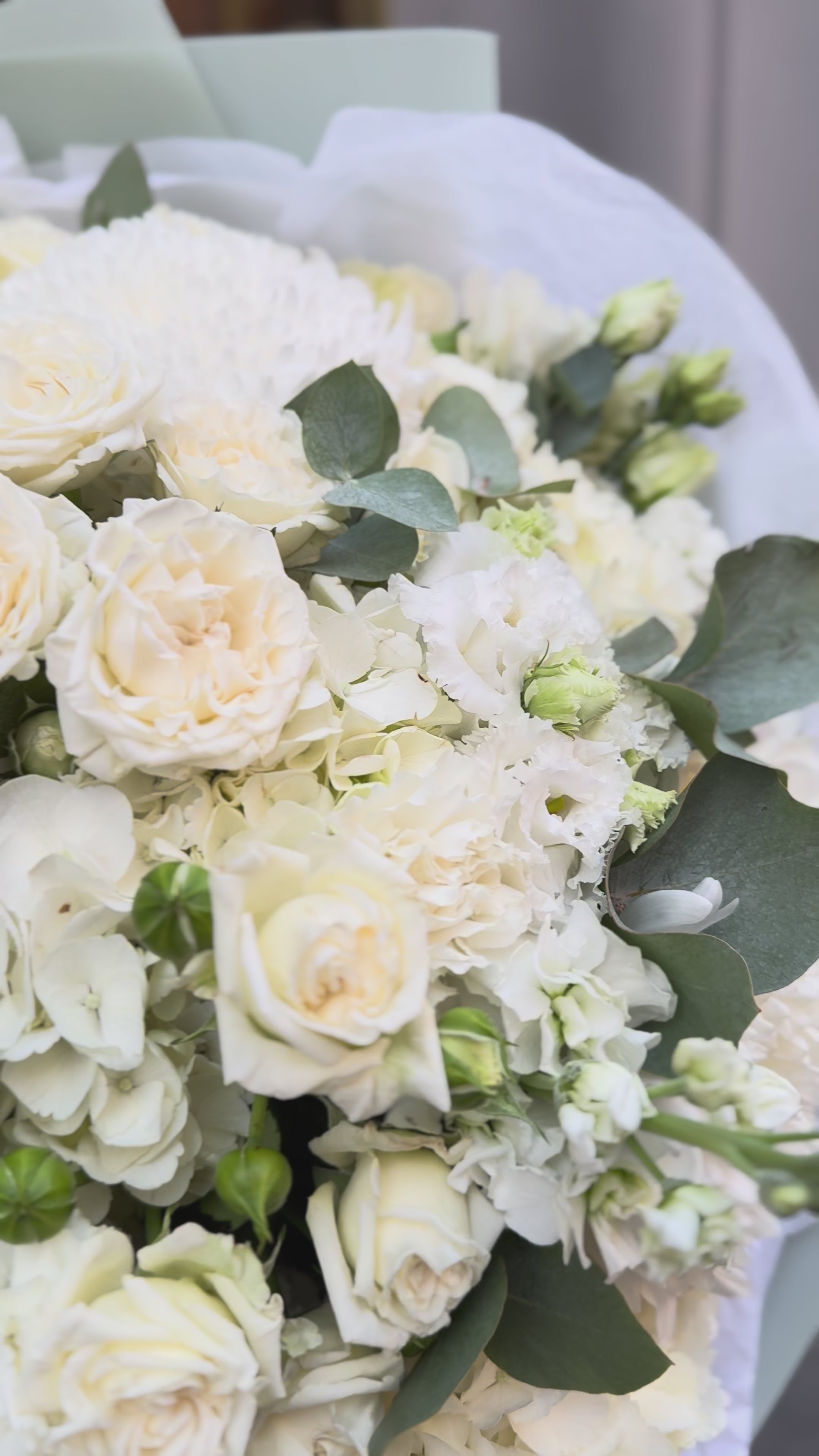 Load video: The White mix